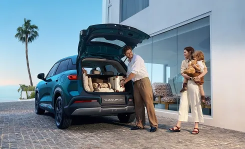 BYD YUAN UP DM-i Вместительный багажник